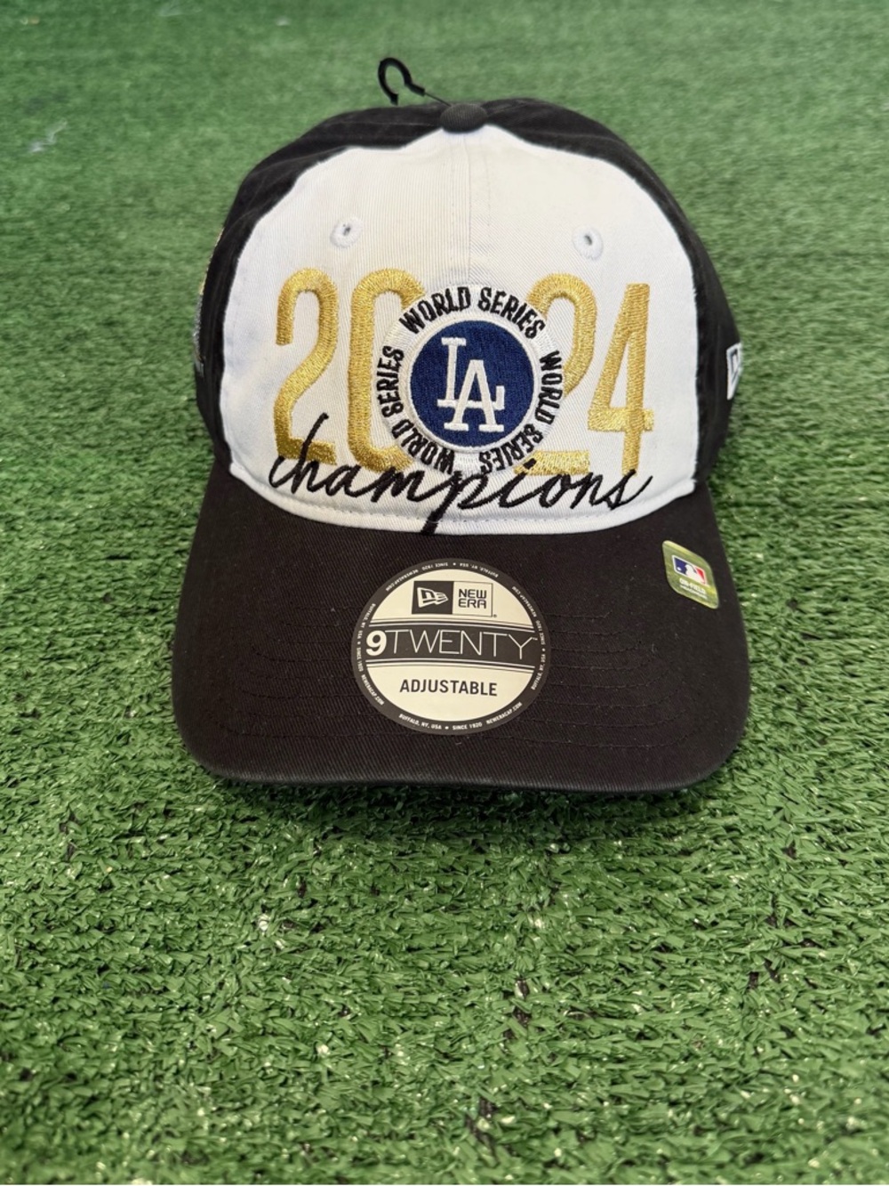 Los Angeles Dodgers New Era 2024 World Series Champions 9TWENTY LOCKER ROOM Hat